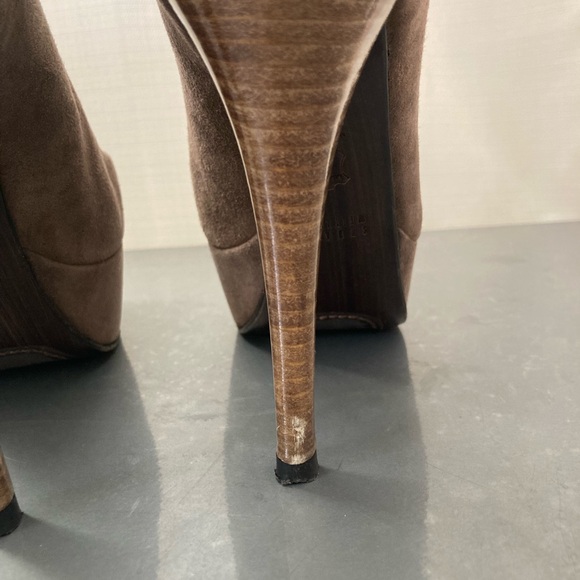 Stuart Weitzman Light Brown Suede Platform Pumps Heels Size 6.5 - Picture 4 of 12